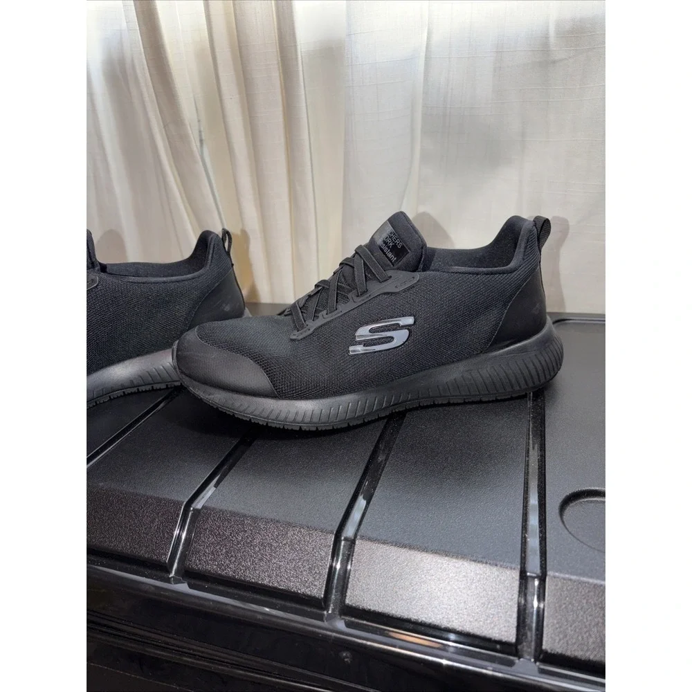 Women's Skechers Squad Food Service Slip Resistant Work Shoes Black Size 8-